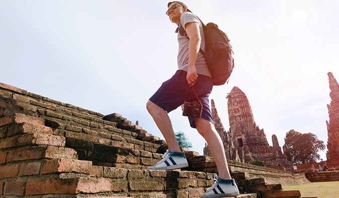 Budget Travel 2026: How to Plan Cheap Trips with AI and Smart Tech